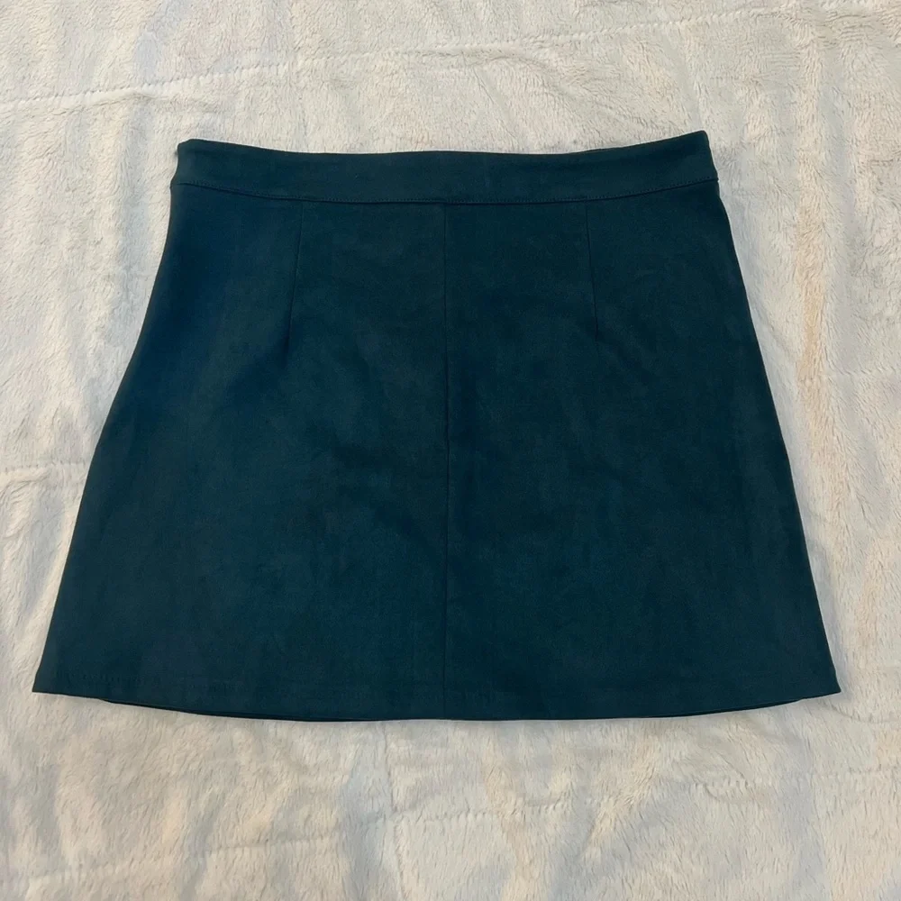 🌿 Francesca’s Blue Rain Faux Suede Mini Skirt - Picture 3 of 5
